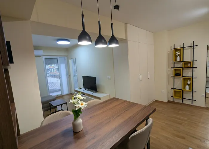 Апартаменти Modern&stylish -